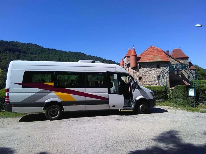 Transport en minibus Le Chambon-Feugerolles